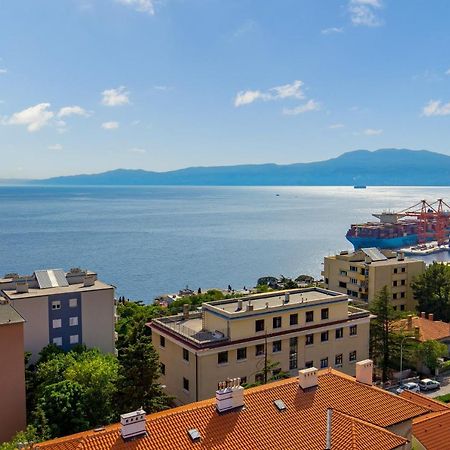 Apartment Beverly Rijeka Exterior photo
