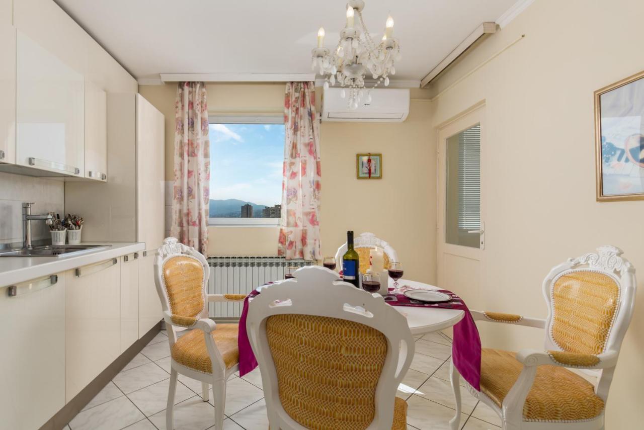 Apartment Beverly Rijeka Exterior photo