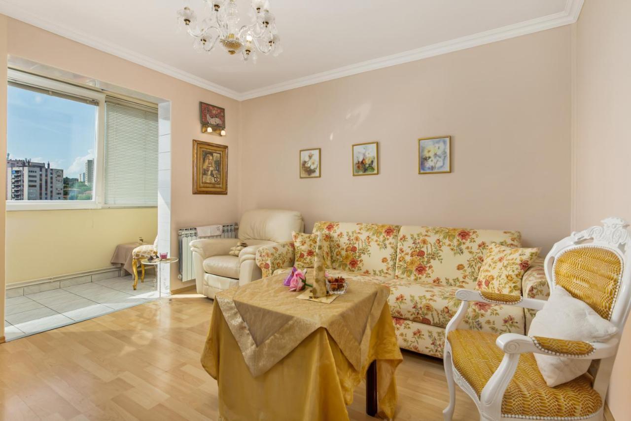 Apartment Beverly Rijeka Exterior photo