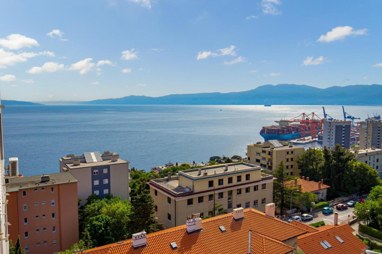Apartment Beverly Rijeka Exterior photo
