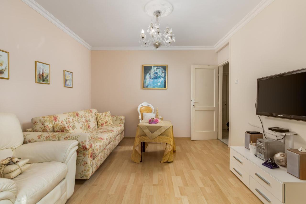 Apartment Beverly Rijeka Exterior photo